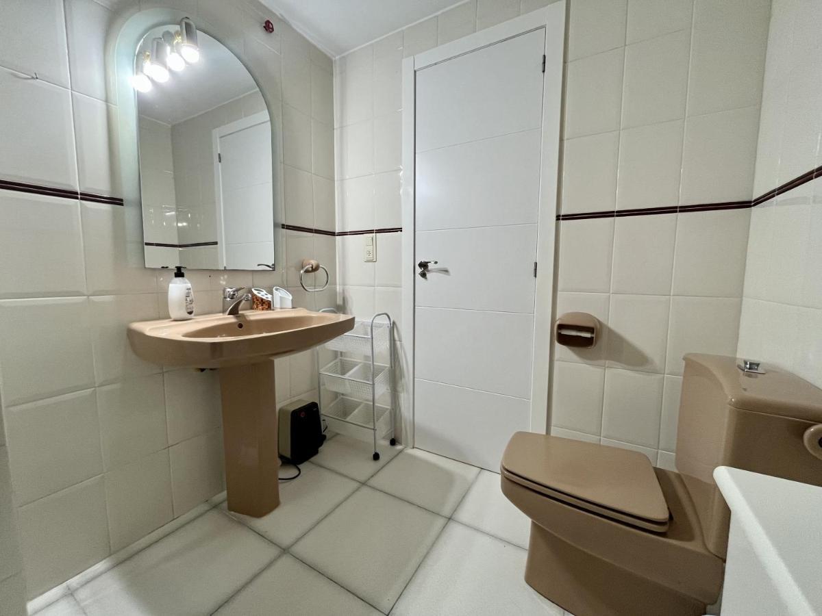 Primera Linea Con Piscina En Appartement