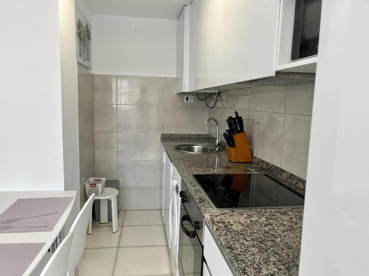 Primera Linea Con Piscina En *